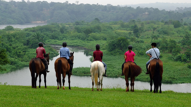 Horseback riding safari in Jinja